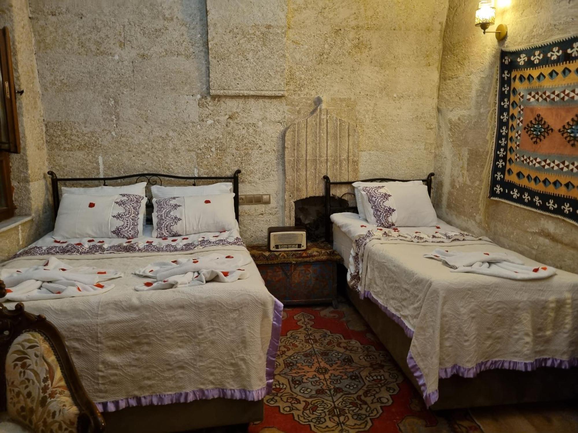 Born Hotel Урґюп Екстер'єр фото