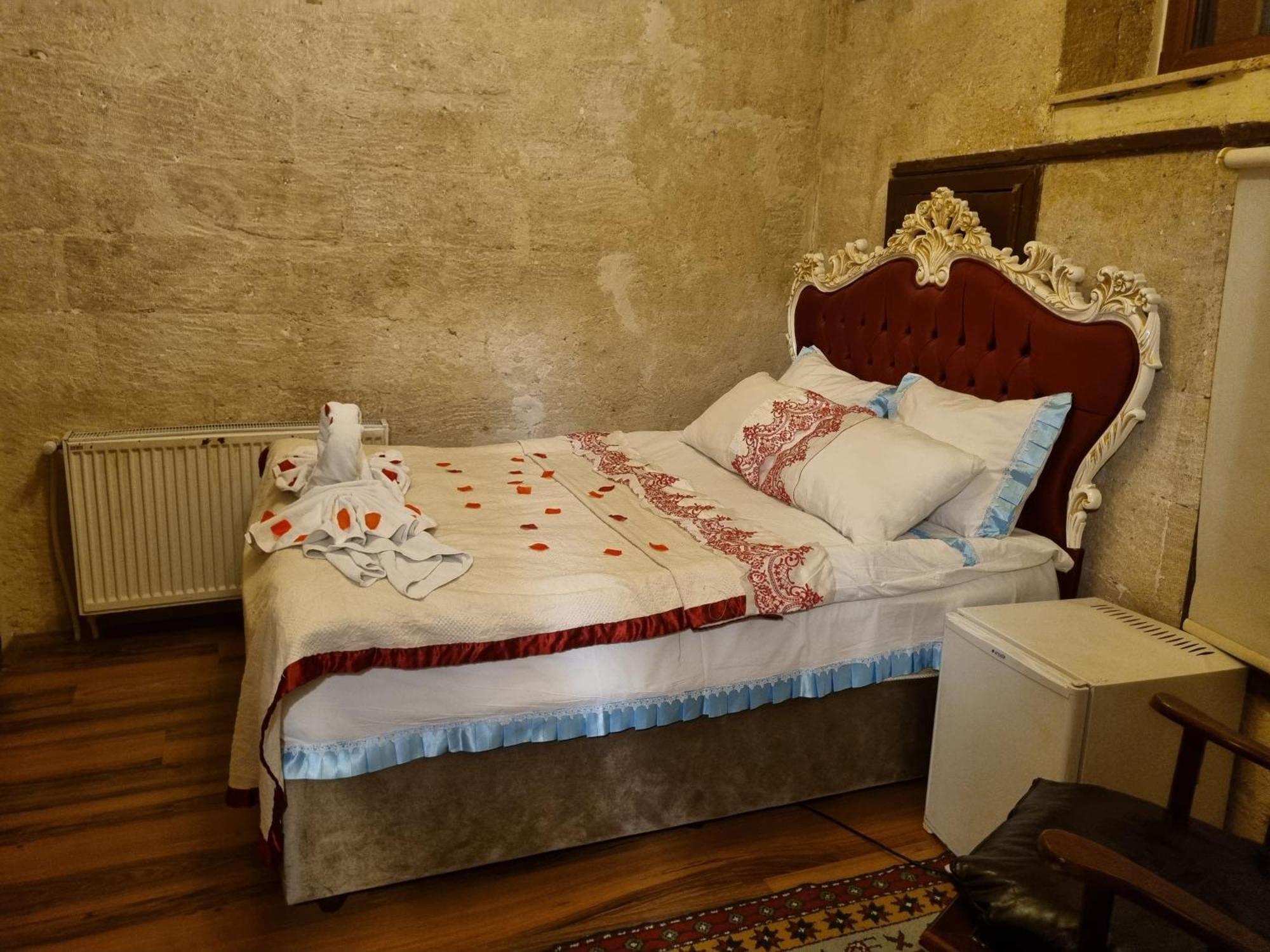 Born Hotel Урґюп Екстер'єр фото